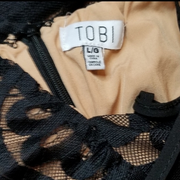 SOLD 🎉🌟HOST PICK🎉🌟Tobi Chic Black lace romper - Picture 6 of 7